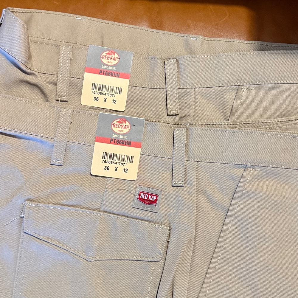 Red Kap Men's Cargo Shorts - Picture 2 of 3